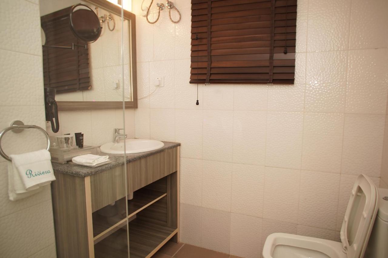 Riviera Suites Lagos Buitenkant foto