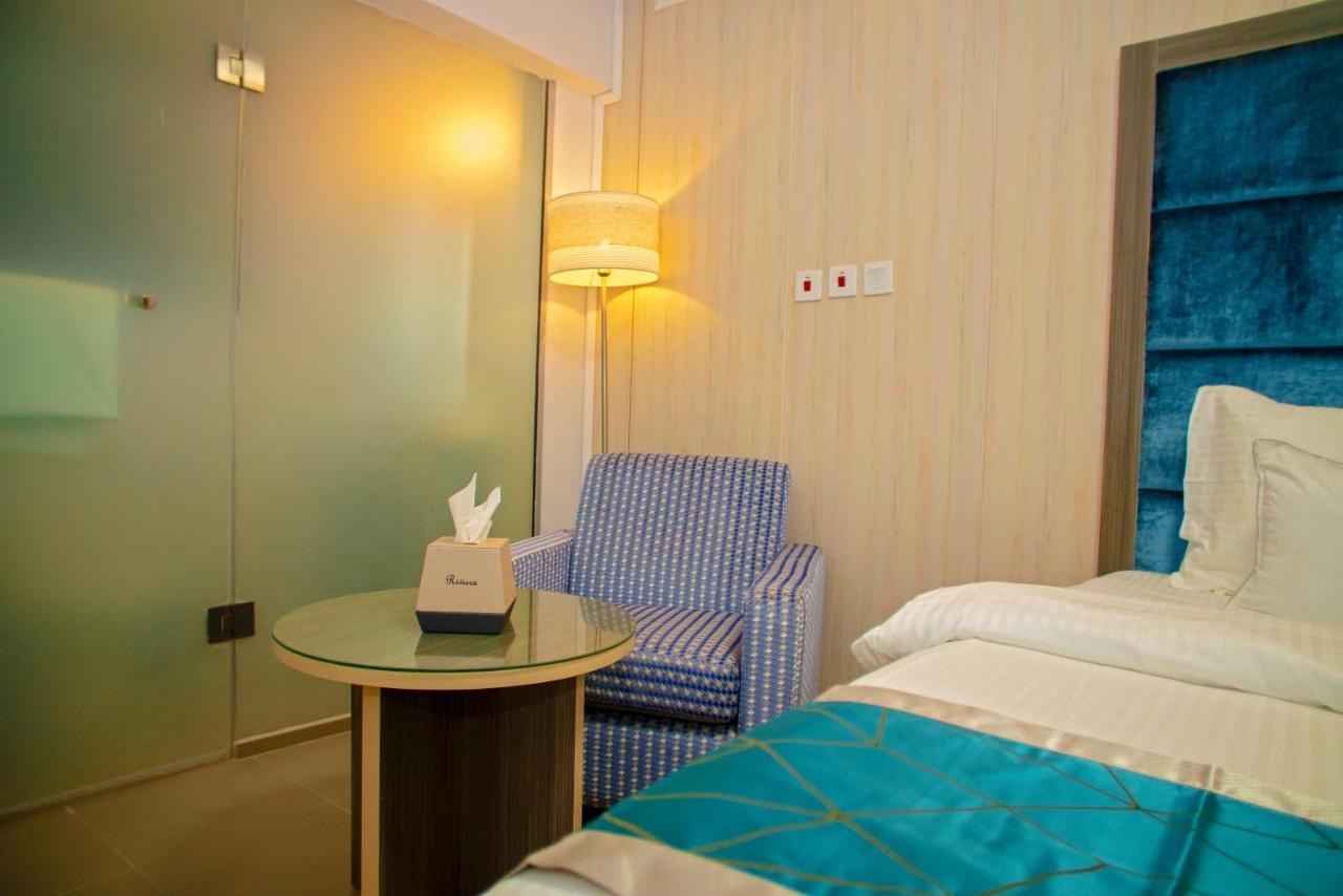 Riviera Suites Lagos Buitenkant foto