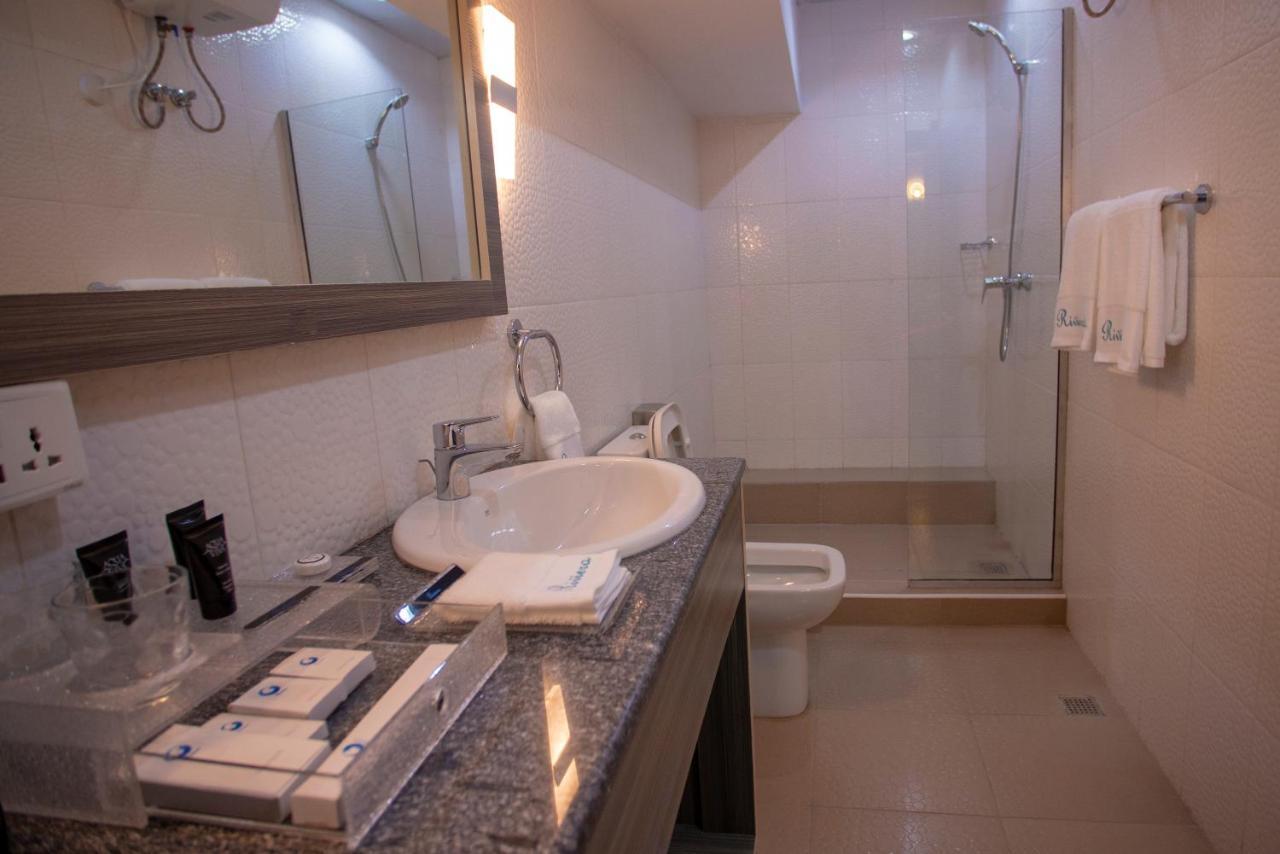 Riviera Suites Lagos Buitenkant foto