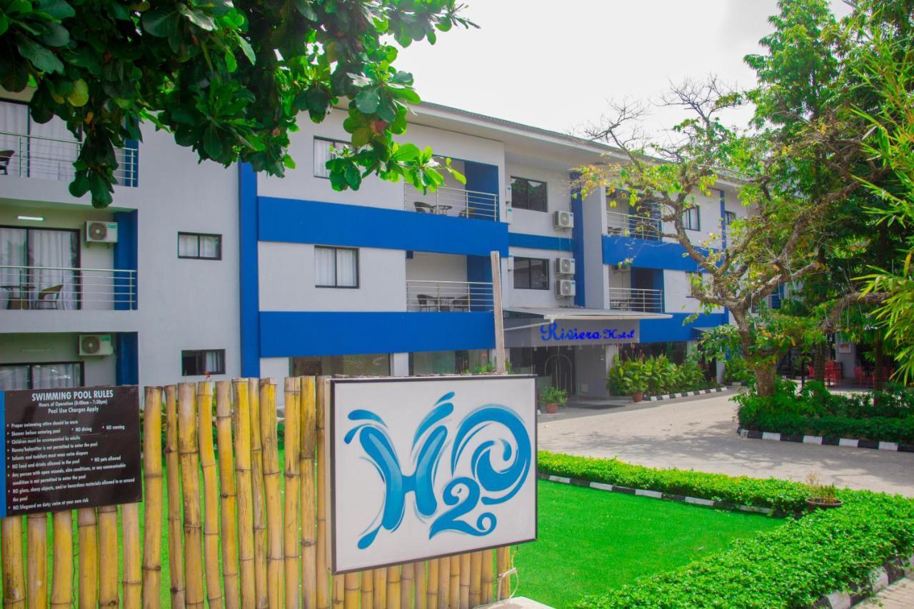 Riviera Suites Lagos Buitenkant foto