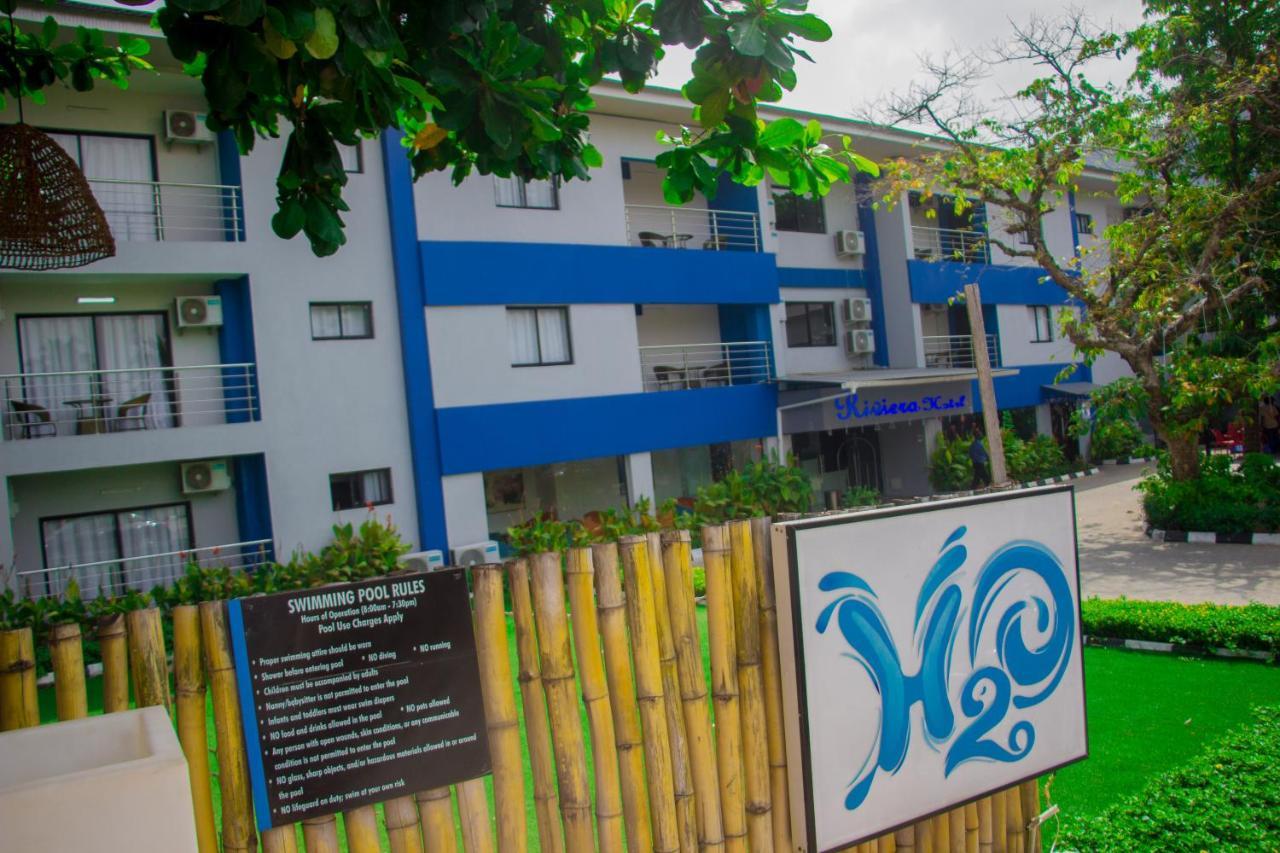 Riviera Suites Lagos Buitenkant foto