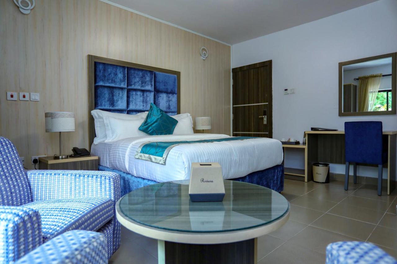 Riviera Suites Lagos Buitenkant foto