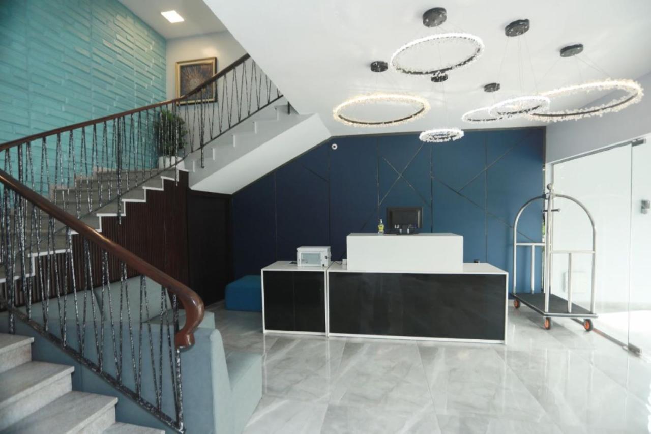 Riviera Suites Lagos Buitenkant foto